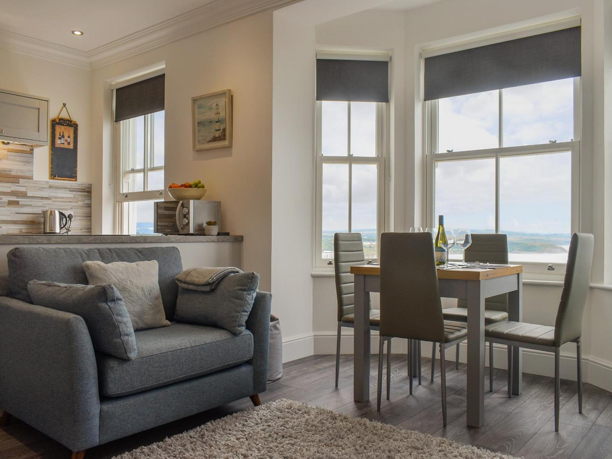 Sea View Sanctuary Villa Scarborough Bagian luar foto